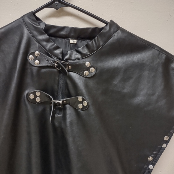 leather Vest - Picture 11 of 14